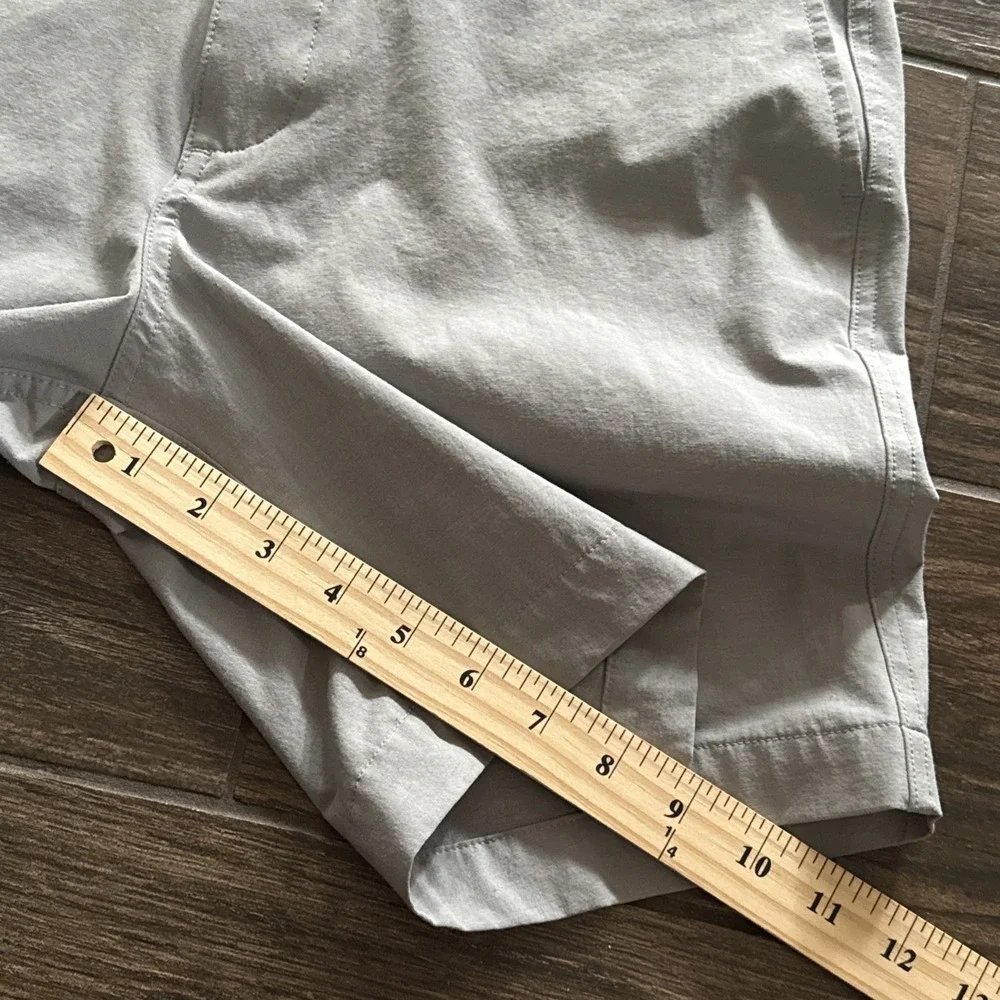 Faherty All Day Shorts Men 30 Gray 7 Inseam Stretch Lightweight